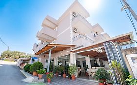 Aleksander Apartments