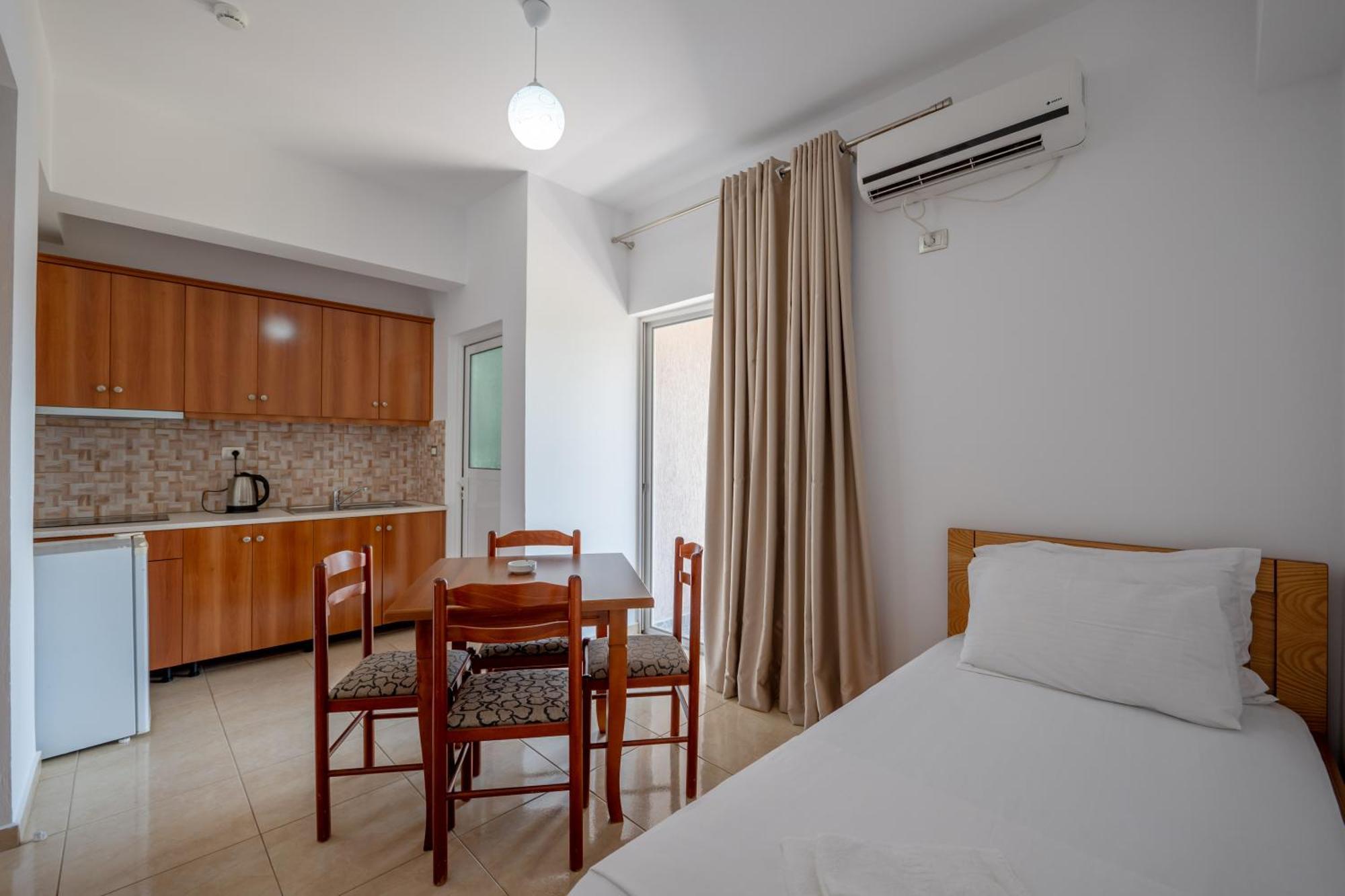 Aleksander Aparthotel Ksamil Exterior foto