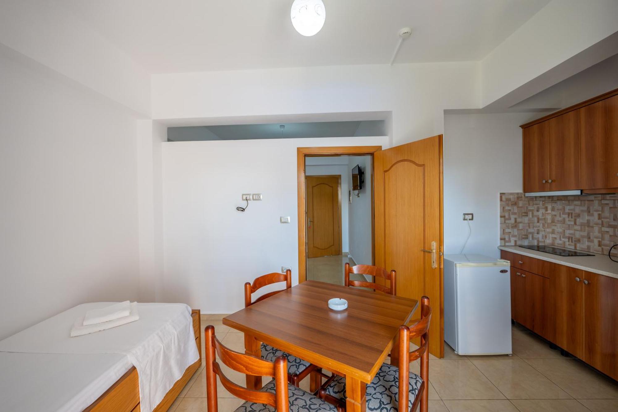 Aleksander Aparthotel Ksamil Exterior foto
